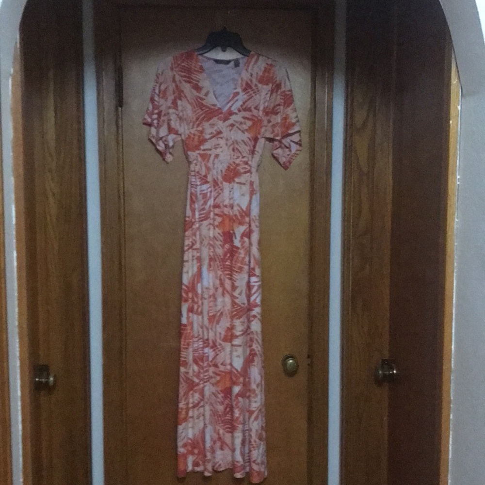 Lisa Rinna maxi dress Coral and Peach print